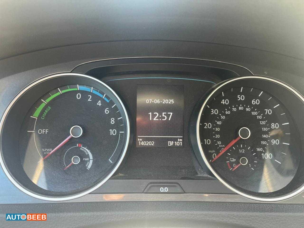 Volkswagen E-Golf 2015